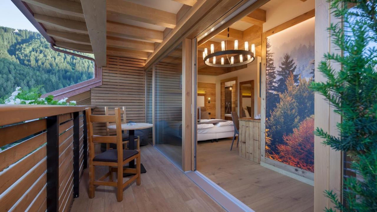Boutique Hotel E Chalets Salvadori Mezzana  Exterior photo